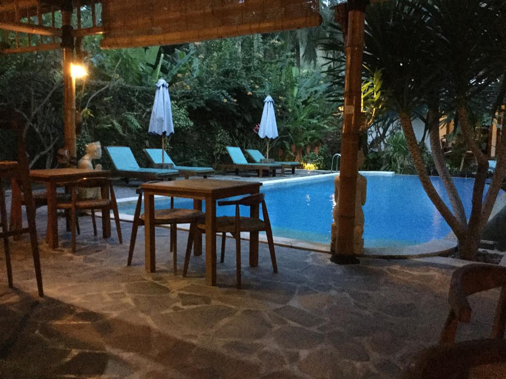 Villa Jati Mangsit Senggigi Exterior photo
